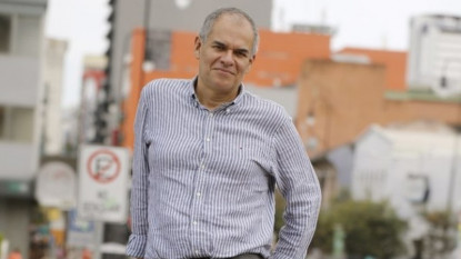 Carlos Cortés Zúñiga, miembro de la Academia Costarricense de la Lengua (foto: «La Nación»)