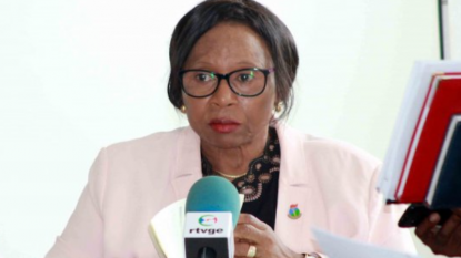 Evangelina Filomena Oyó Ebule, miembro de número de la AEGLE. 