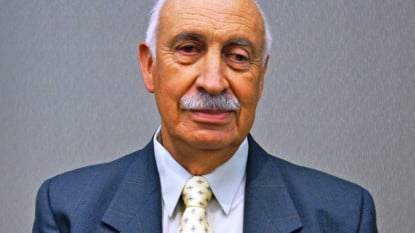 Mario Frías Infante, director de la Academia Boliviana de la Lengua