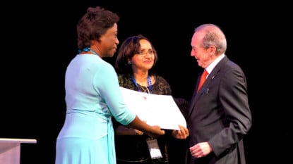 Entrega del Premio ASALE a la Red de Docentes de Español.