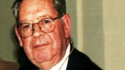 Fallece Gustavo Couttolenc (1921-2015), académico en retiro de la Academia Mexicana de la Lengua.