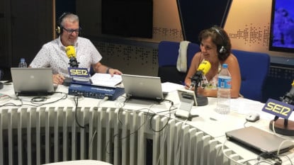 Manu Berástegui y Lourdes Lancho durante la emisión del programa «Saca la lengua».