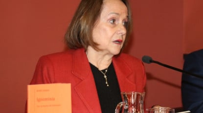 Renée Ferrer pone voz a sus poemas del libro «Ignominia. Tras las huellas del Holocausto».