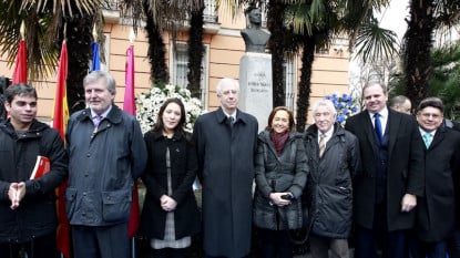 Participantes en el homenaje a Rubén Darío ofrecido en Madrid.