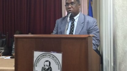 Manuel Núñez Asencio durante su intervención en la presentación del «Diccionario» en Santo Domingo.