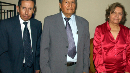 Juan Medina Durón (izquierda), de la Academia Hondureña.