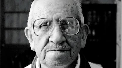 Fallece el académico boliviano Néstor Taboada (1929-2015). Foto: Revista Inbox.