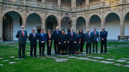 Foto de familia de los miembros de la Comisión Interacadémica de la Gramática. Foto: Pablo de la Peña.