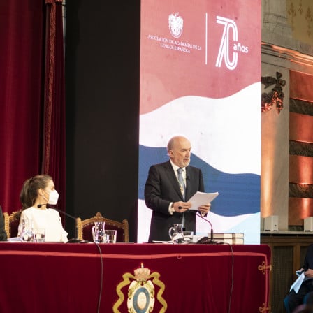 Los reyes de España han presidido en el salón de actos de la RAE el solemne acto institucional conmemorativo del septuagésimo aniversario de la Asociación de Academias de la Lengua Española (ASALE). Foto: RAE.