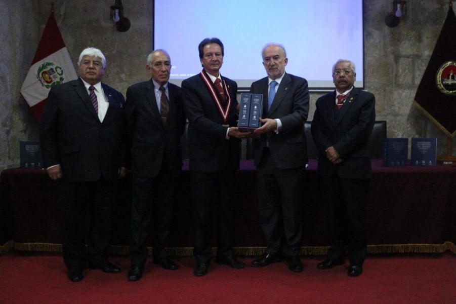 Presentación del «DPEJ» en la Universidad Nacional de San Agustín de Arequipa.